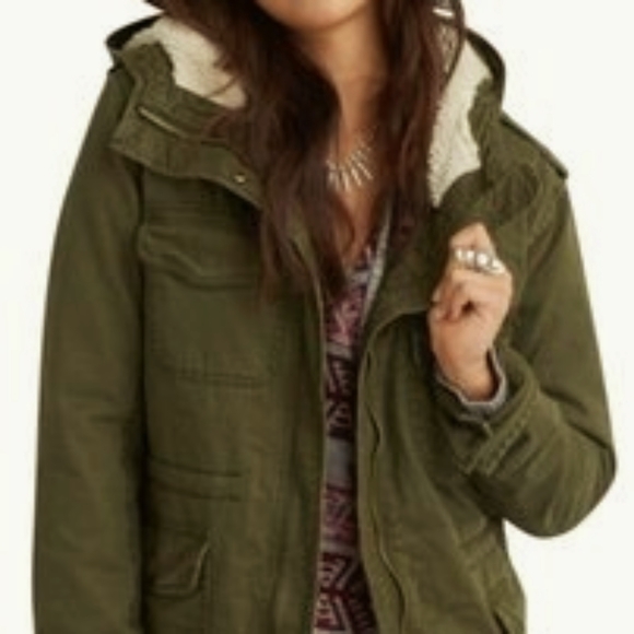 American Eagle Outfitters Jackets & Blazers - American Eagle Hood Sherpa Jacket